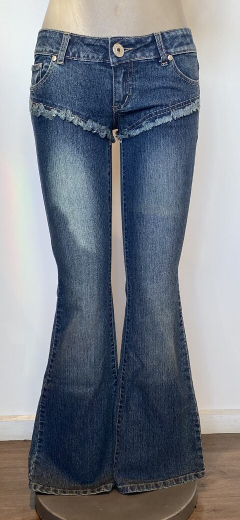 FP0589 Frayed Panel Jeans