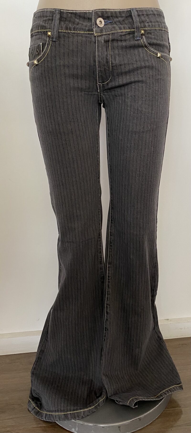 FP0933-YARN DYE STRETCH GREY DENIM