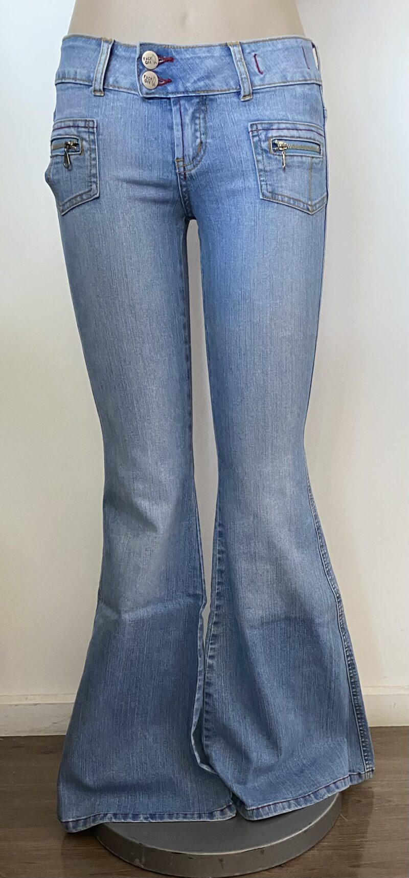 FP7713-ZIPPED FRONT POCKET