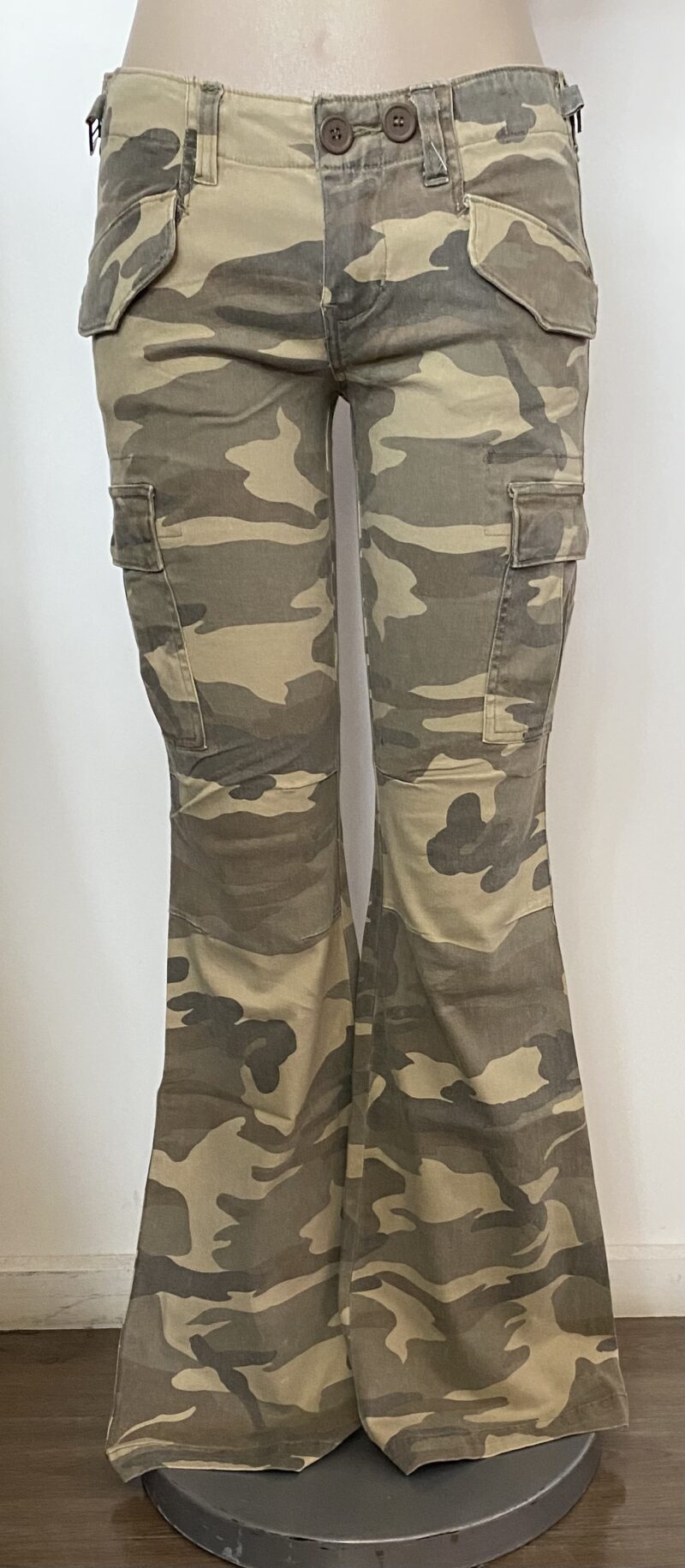 FP0809 Army Flare - Image 3
