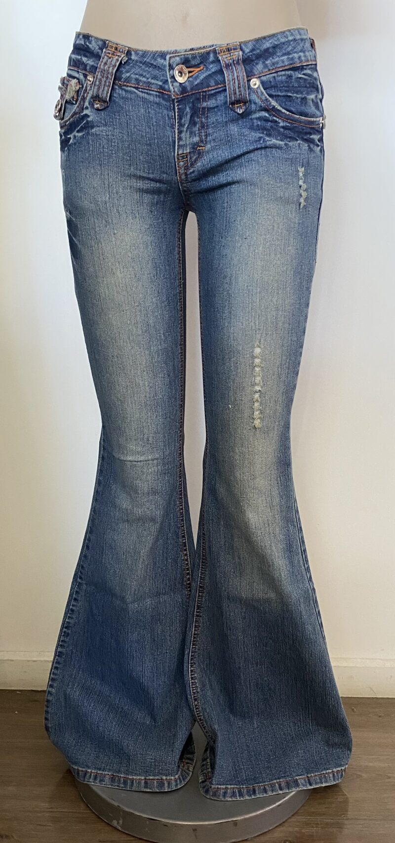 FP7868-FO EMBROIRY FLARE DENIM