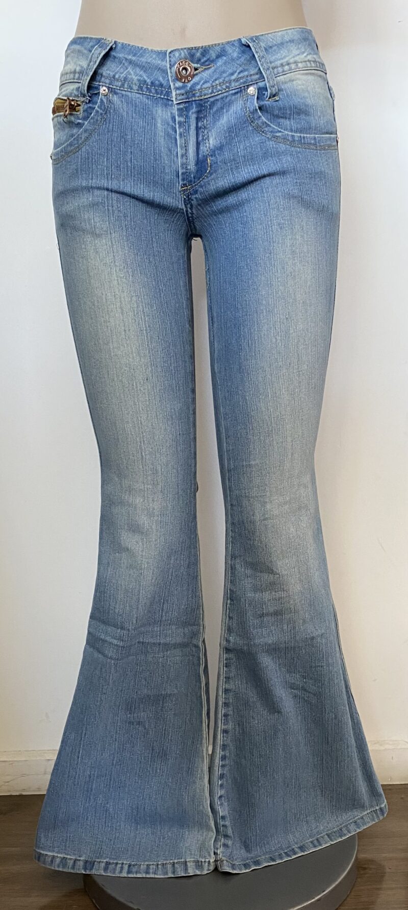FP1052-Butterfly Emb rear pocket Jean