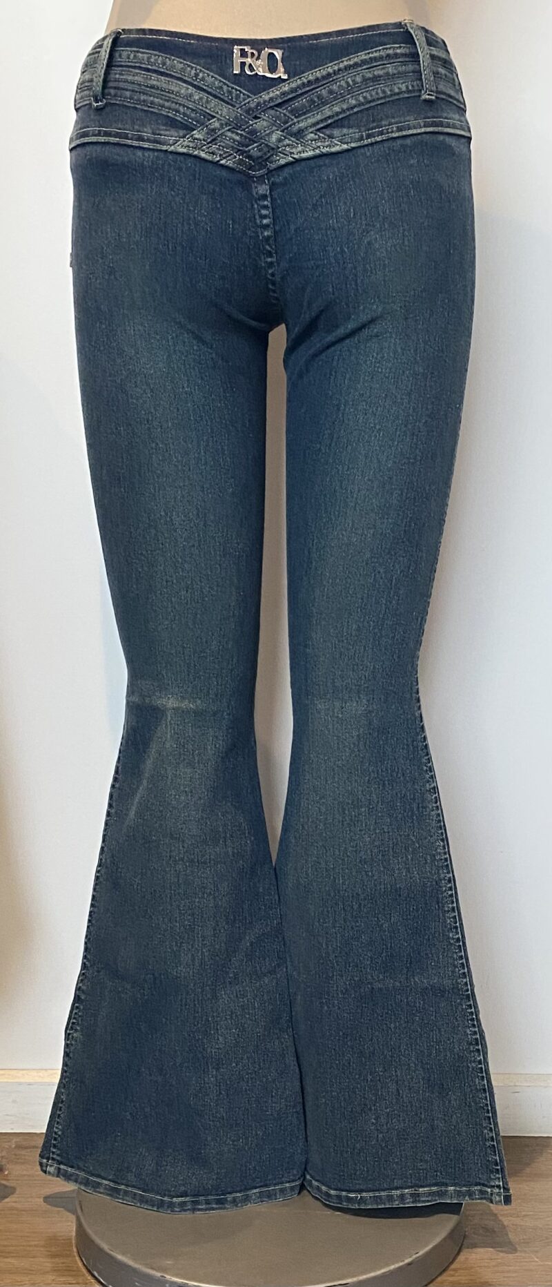 FP7385-FRONT PATCH POCKETS DENIM PANTS WITH BACK DETAILS - Image 2
