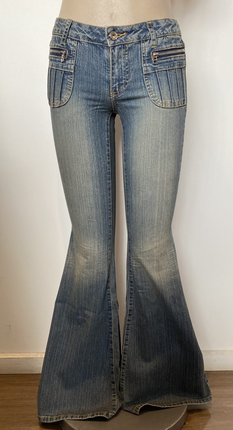 FP7450-ZIPPED FRONT POCKET FLARE DENIM