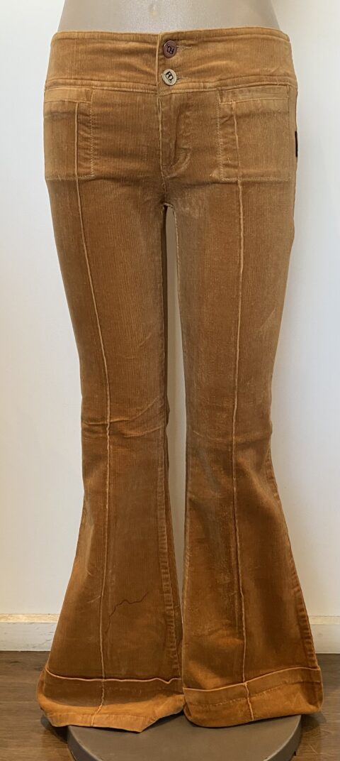 FP6349-PIN TUCK WIDER CUFF CORDUROY PANTS